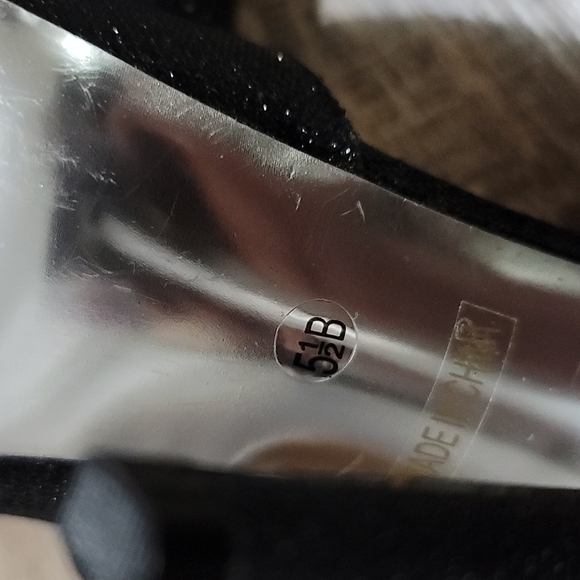 K&M high heels Black with sparkles textured toe Gently worn indoors a few times - Picture 5 of 6